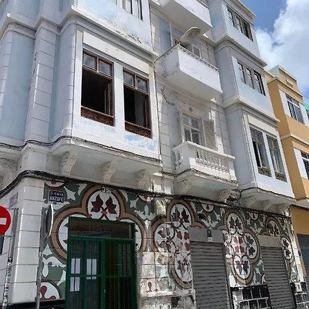 Hostal Atlas *