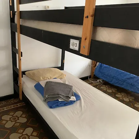 Atlas Hostal *